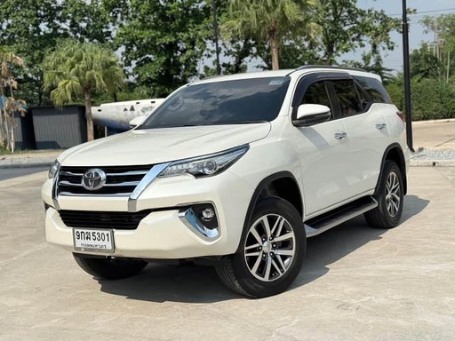 2019 TOYOTA Fortuner