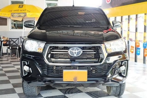 2019 TOYOTA Hilux