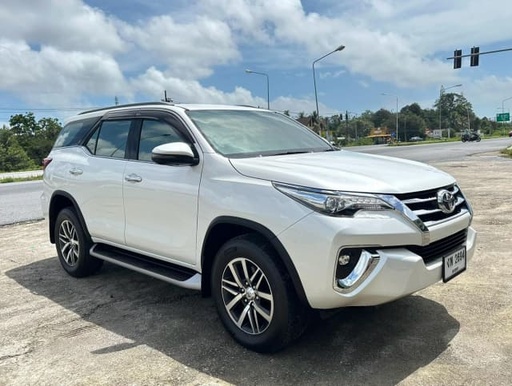2019 TOYOTA Fortuner