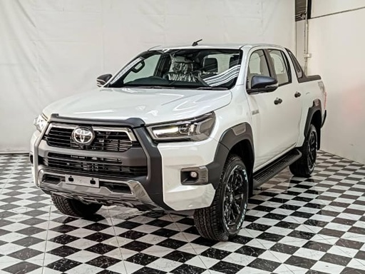 2025 TOYOTA Hilux