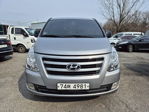 2017 HYUNDAI Grand Starex
