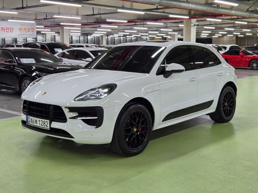 2020 Porsche MACAN