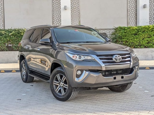 2019 TOYOTA Fortuner