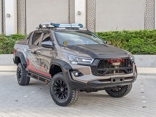 2020 TOYOTA Hilux