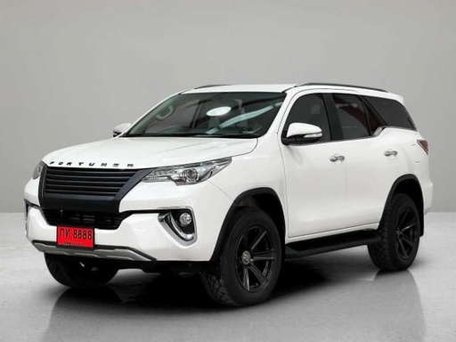 2017 TOYOTA Fortuner