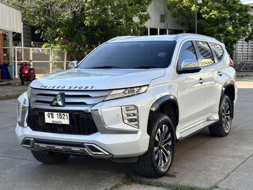 2019 MITSUBISHI Pajero