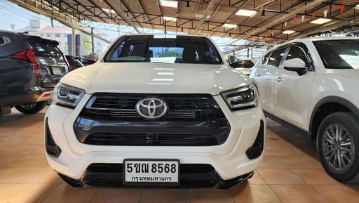 2024 TOYOTA Hilux