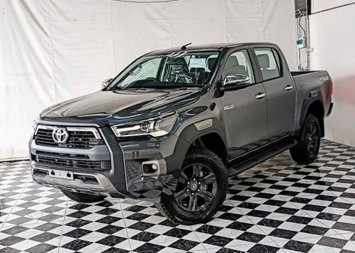 2025 TOYOTA Hilux