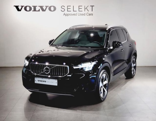 2024 VOLVO XC40