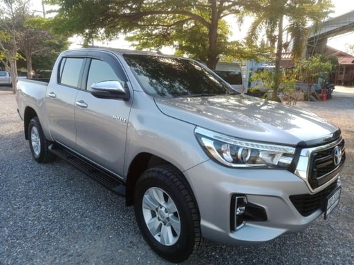 2019 TOYOTA Hilux
