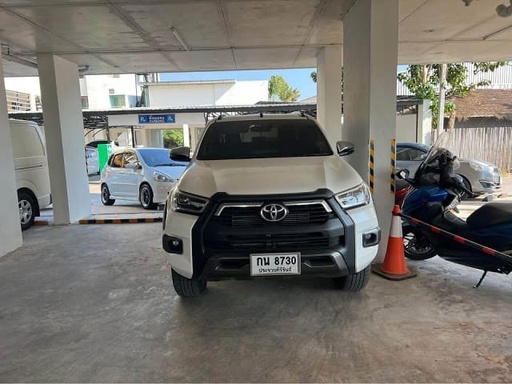 2023 TOYOTA Hilux, 