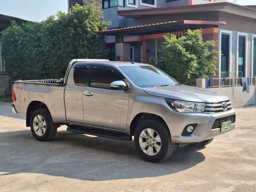 2017 TOYOTA Hilux