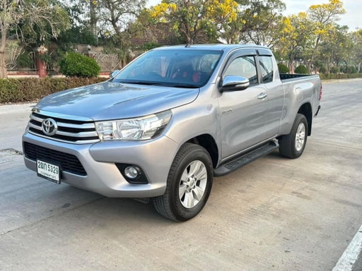 2017 TOYOTA Hilux