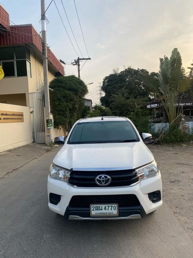 2019 TOYOTA Hilux
