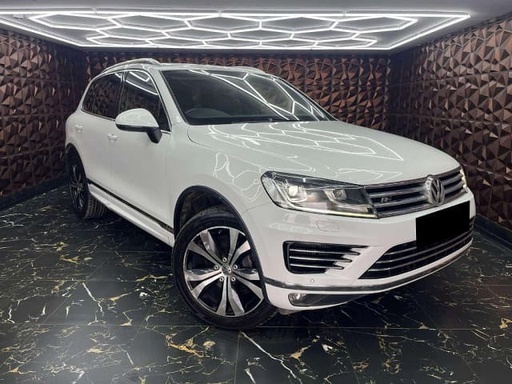 2016 VOLKSWAGEN Touareg
