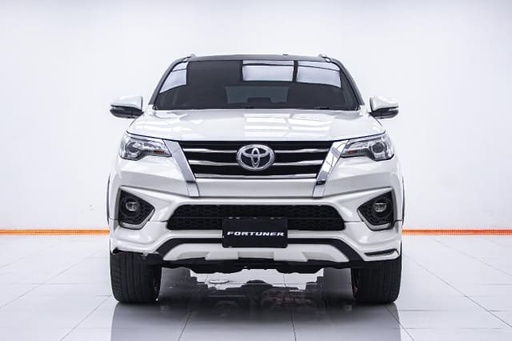 2017 TOYOTA Fortuner