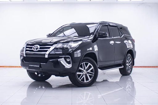 2019 TOYOTA Fortuner