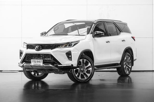 2020 TOYOTA Fortuner