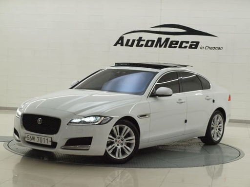 2017 JAGUAR XF
