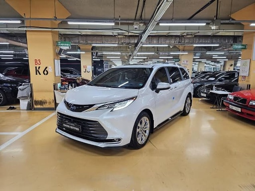2023 TOYOTA Sienna