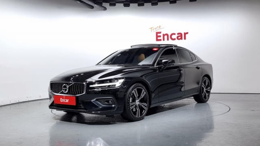 2021 VOLVO S60