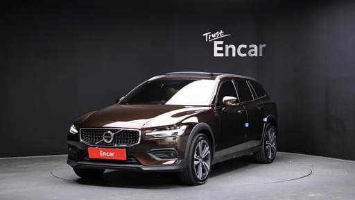 2020 VOLVO V60