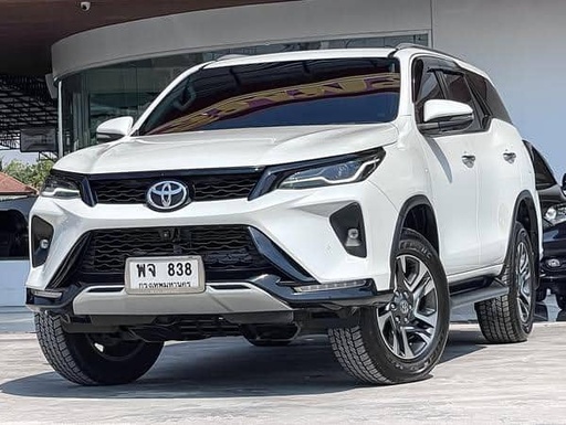 2022 TOYOTA Fortuner