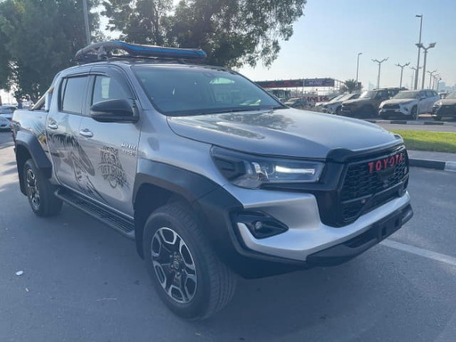 2021 TOYOTA Hilux