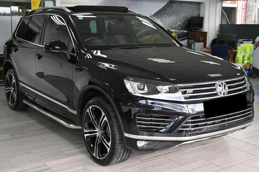 2017 VOLKSWAGEN Touareg