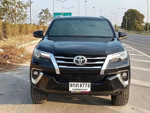 2019 TOYOTA Fortuner