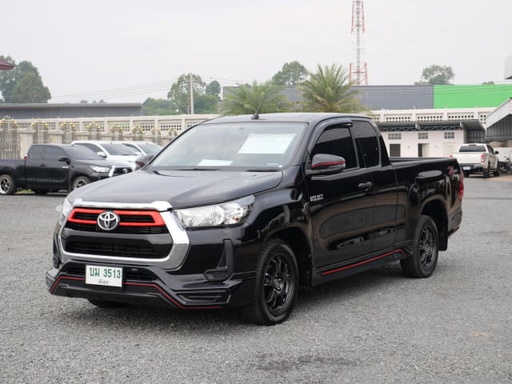 2021 TOYOTA Hilux