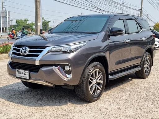 2018 TOYOTA Fortuner