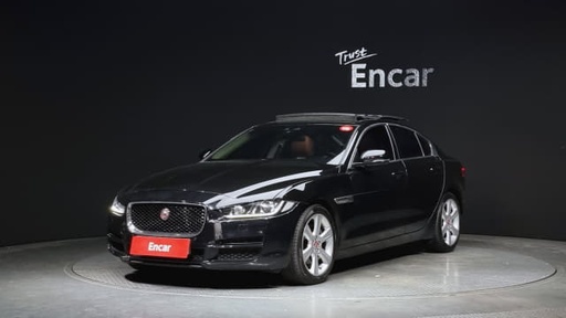 2017 JAGUAR XE