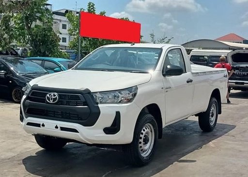 2025 TOYOTA Hilux