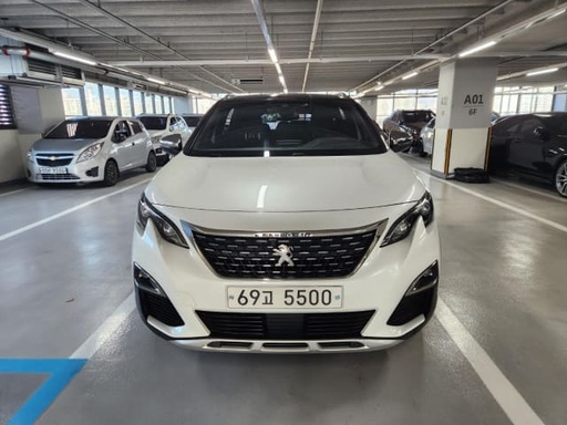 2018 PEUGEOT 5008