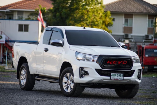 2020 TOYOTA Hilux