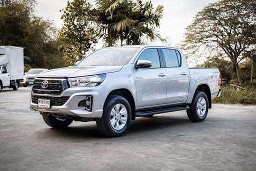 2019 TOYOTA Hilux