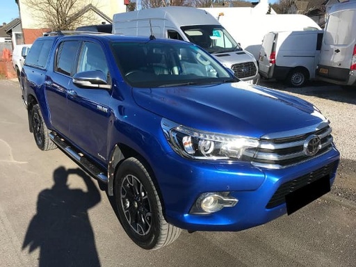 2017 TOYOTA Hilux