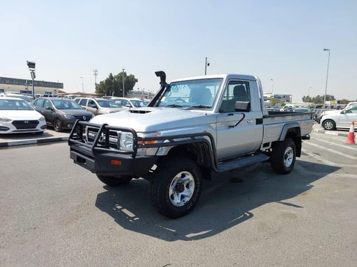 2018 TOYOTA Land Cruiser