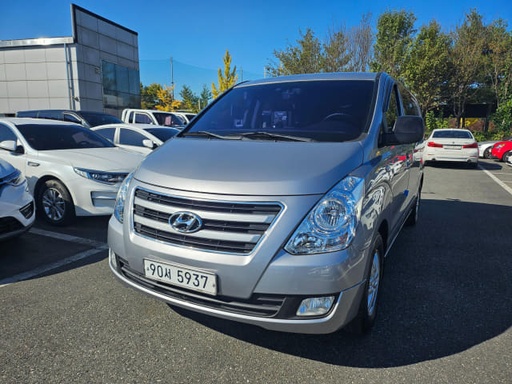 2017 HYUNDAI Grand Starex
