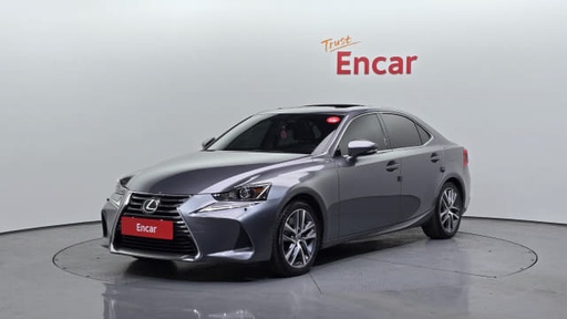 2018 LEXUS IS