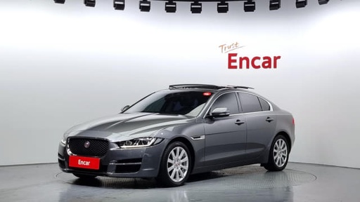 2017 JAGUAR XE