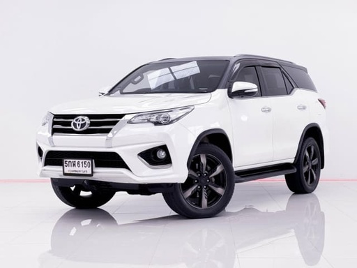 2017 TOYOTA Fortuner