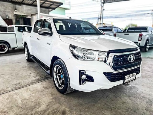 2019 TOYOTA Hilux