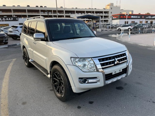 2017 MITSUBISHI Pajero