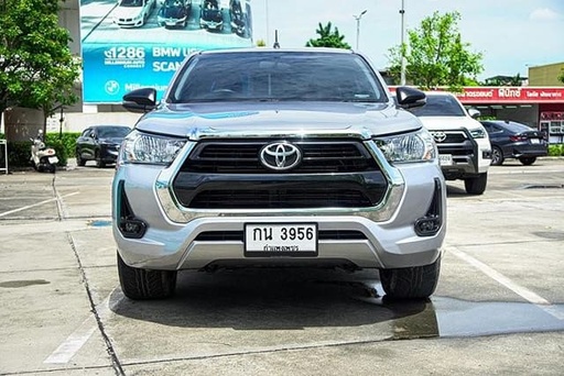 2021 TOYOTA Hilux