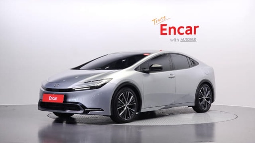 2024 TOYOTA Prius
