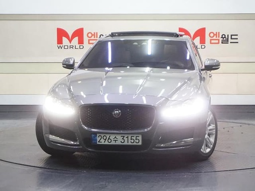 2017 JAGUAR XF