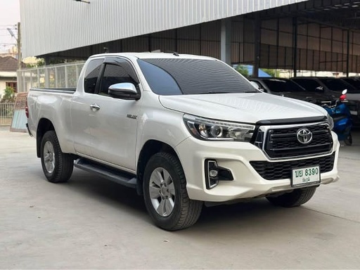 2019 TOYOTA Hilux
