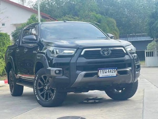 2020 TOYOTA Hilux